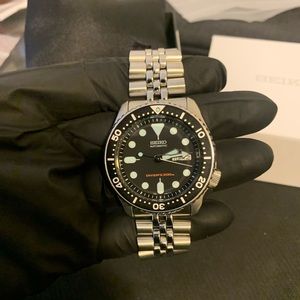 *SOLD* Seiko SKX007K2 (Mens Automatic Watch)